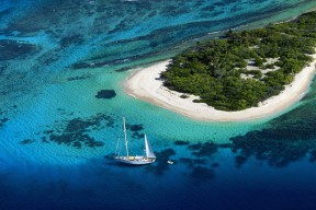 开云体育足球-广东队依靠老将经验稳定局势掌控比赛节奏，广东队官方致敬对手