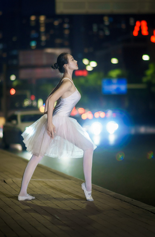 校园足球鼓励学生担任助理教练拓展角色体验，足球队助教是什么意思